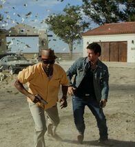 2 Guns – Die zwei Undercover-Agenten Bobby (Denzel Washington, l.) und Stig (Mark Wahlberg) geraten zwischen die Fronten von Drogenkartell und CIA...