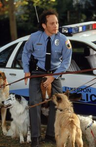 Animal - Das Tier im Manne – Als ein verrückter Doktor dem Ahnungslosen nach einem Unfall ein Sortiment lebensrettender, allerdings animalischer Organe einpflanzt, verblüfft Marvin (Rob Schneider) und sein verinnerlichter Zoo seine gesamte Umgebung ...