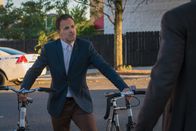 Elementary – Als Sherlock (Jonny Lee Miller) herausfindet, dass Alfredo mit so einigen Problemen zu kämpfen hat, versucht er, seinem einstigen Sponsor zu helfen ...