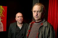 Großstadtrevier – Lothar Krüger (Peter Heinrich Brix, r.) ermittelt auf eigene Faust in einem Bordell, das dem Ehemann seiner Freundin Hilly gehört. Boris Hartmann (Bernd Grawert, l.) versucht ihm weiszumachen, dass Hilly ihn nur benutzt hat.