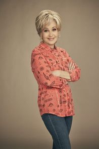 Young Sheldon – (7. Staffel) - Connie "Meemaw" Tucker (Annie Potts)