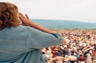 Quo Vadis, Aida? – Aida (Jasna Duricic) sucht zwischen Tausenden Schutzsuchenden ihre Familie.