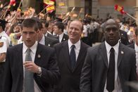 8 Blickwinkel – L-R: Kent Taylor (Matthew Fox), President Ashton (William Hurt), Holden (Richard T. Jones)