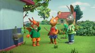 Pip und Posy – Pip und Posy möchten eigentlich "Ritter und Drache" spielen, aber Jamila findet die "echte Welt" spannender.