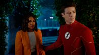 The Flash – Iris West-Allen (Candice Patton, l.); The Flash (Grant Gustin, r.)
