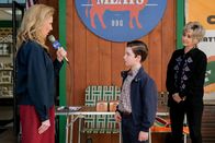 Young Sheldon – Iain Armitage (Sheldon Cooper), Annie Potts (Constance 'Meemaw' Tucker).