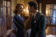 Velvet – Clara Montesinos (Marta Hazas, l.); Mateo Ruiz (Javier Rey, r.)
