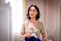 Sturm der Liebe – Sophia (Krista Birkner) ist hin- und hergerissen zwischen ihrer Liebe und ihrem Hass auf Christoph.