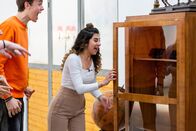 Digiclash: Der Generationen-Contest – Endlich! Nach acht langen Tagen bekommen die Jugendlichen ihre Handys wieder zurück.