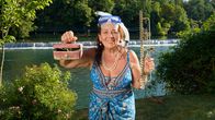 Heimatleuchten – Simona Rossacher und ihre Fundstücke aus der Steyr während ServusTVs "Heimatleuchten - Steyr - Liebe im Überfluss" in Steyr, Oberösterreich, Österreich am 30.07.2024