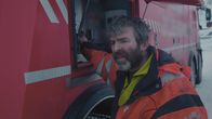 Ice Road Rescue - Extremrettung in Norwegen – Norway - Bjoern at the controls of his truck.