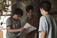 ES – (v.l.n.r.) Richie Tozier (Finn Wolfhard); Bill Denbrough (Jaeden Lieberher); Eddie Kaspbrak (Jack Dylan Grazer)