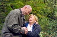 Vier Frauen und ein Todesfall – Charly Rabanser (Salchegger), Brigitte Kren (Maria).