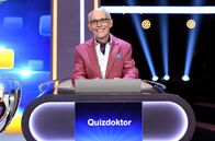 Quizduell - Olymp – Dr. Thomas Kinne ("Jäger aus "Gefragt-Gejagt") vertritt den erkrankten Thorsten Zirkel.