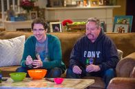 Kevin Can Wait – (v.li.) Ryan Cartwright (Chale Witt), Gary Valentine (Kyle Gable).