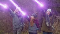 Endlings – V.l.: Julia (Kamaia Fairburn), Finn (Cale Ferrin) und Tabby (Michela Luci)