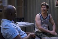 Brooklyn Nine-Nine – André Braugher (Ray Holt), Andy Samberg (Jake Peralta).