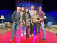 Die Tafelrunde – Florian Scheuba, Gerald Fleischhacker, Aida Loos, Christoph & Lollo, Caroline Athanasiadis.