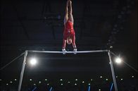 Olga – Obwohl Olgas Mutter in großer Gefahr schwebt, schafft Olga (Anastasia Budiashkina) es, bei der Europameisterschaft durchzuhalten.