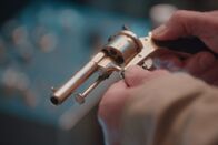 Cold Case – Ein Schuss aus diesem Lefaucheux-Feuerrevolver soll den Künstler 1890 getötet haben.