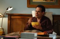Monk – Monk (Tony Shalhoub) ist fest davon überzeugt, dass er am Ebola-Virus erkrankt ist ...