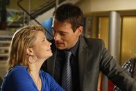 Danni Lowinski – Durch einen neuen Fall steht ihre Liebe auf dem Spiel: Danni (Annette Frier, l.) und Oliver (Jan Sosniok, r.).