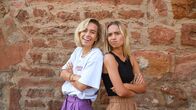 planet schule: TickTack - Zeitreise mit Lisa & Lena – Lena und Lisa