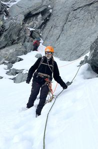 Magische Anden – Alfredo Autiero (vo.) erklimmt mit seinem Sohn den Gipfel des Pico Bolívar im Nationalpark Sierra Nevada.