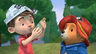 Paddingtons Abenteuer – L-r: Jonathan Brown, Paddington