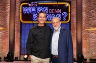 Wer weiß denn sowas? – Treten bei "Wer weiß denn sowas?" als Kandidaten an: Die Schauspieler Thomas Heinze (l.) und Jan-Gregor Kremp (r.).