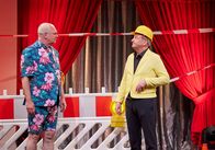 Heißmann + Rassau – Baustelle! Urlauber (Martin Rassau, links) und strenger Bauleiter (Volker Heißmann) prallen aufeinander.