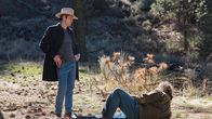 Justified – Raylan Givens (Timothy Olyphant, l.) und Cope (Tom Proctor, r.)