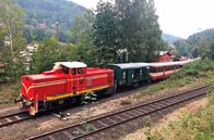 Mit dem Zug ... – Zwischen Tanvald und Harrachov verkehren zu besonderen Anlässen Sonderzüge mit Zahnradloks aus den 1960er Jahren.