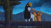 Yakari – Yakari und sein Pony Kleiner Donner genießen den Regen.