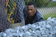 24: Legacy – Haben die Terroristen die Namen von Carter (Corey Hawkins) und den anderen Army Rangers, die am Einsatz im Jemen beteiligt waren, etwa von einem Maulwurf innerhalb der CTU bekommen?