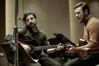 Inside Llewyn Davis – ÑPlease Mr. Kennedyî: Llewyn Davis (Oscar Isaac) und Jim Berkey (Justin Timberlake) nehmen im Studio einen neuen Song auf.