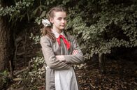Der Krieg und ich – Tamara (Christina Khorovska) lebt zusammen mit ihrem Bruder Mischa schon lange in einem Kinderheim der Sowjetunion. Sie hofft bald neue Eltern zu finden.
