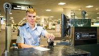Border Patrol Neuseeland – Ein Stempel, der Türen öffnet: Für ein Visum der neuseeländischen Grenzbehörde muss man sich an die Spielregeln halten.