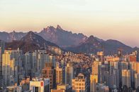 In den Bergen daheim – Landscape of seoul city building skylight and bukhansan in seoul,Korea
