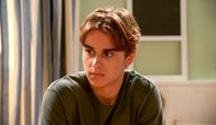 Rote Rosen – Till (Francesco Oscar Schramm) muss einsehen, dass die Suche nach seinem Vater aussichtslos ist.
