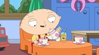 Family Guy – Für Stewies (Bild) Teezeremonie darf guter Honig nicht fehlen - gut, dass Brian sich gerade als Imker versucht ...
