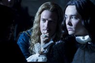 Versailles – Om right: Monsieur Philippe d'Orléans (Alexander Vlahos)