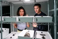 SOKO Stuttgart – Wertvolle Meteoriten und ein verschwundener Wissenschaftler: Nachdem ein renommierter Astrophysiker spurlos verschwunden ist, rückt seine Assistentin Elvira Kröger (Amanda da Gloria) in den Fokus der Ermittlungen. Kriminalkommissar Rico Sander (Benjamin Strecker) nimmt nicht nur sie, sondern auch das außerirdische Gestein genauer unter die Lupe.
