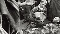 Die Welt in Flammen – Im Frühjahr 1942 leben noch fast drei Viertel der späteren Holocaust-Opfer. Elf Monate später sind die meisten von ihnen tot.