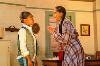 Black-ish – (v.li.): Marsai Martin (Diane Johnson), Tracee Ellis Ross (Rainbow ‚Bow‘ Johnson).