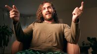 Sturm auf das Kapitol - Der Angriff auf die US-Demokratie – Nick Alvear, Aktivist und Filmemacher.