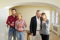 SOKO Kitzbühel – (v.li.): Jakob Seeböck (Lukas Roither), Andrea L’Arronge (Gräfin Schönberg), Heinz Marecek (Hannes Kofler), Kristina Sprenger (Karin Kofler).
