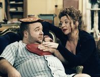 Lukas – Lukas (Dirk Bach) und Coco (Katja Bellinghausen) beim tröstenden Gespräch.