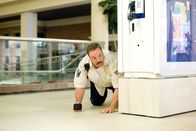 Der Kaufhaus Cop – Übereifrig nimmt Paul (Kevin James) in einem Kaufhaus seinen Dienst auf - bis sein großer Tag kommt: Gangster überfallen das Kaufhaus und nehmen Geiseln ...