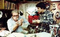 Gremlins - Kleine Monster – BILDNUMMER: 82337 Ausstrahlungsdatum: 29.10.2002 Uhrzeit: 20:15 TITEL: Gremlins - Kleine Monster UNTERTITEL: Gremlins TEXT: Wieder einmal funktioniert eine Erfindung seines Vaters Rand (Hoyt Axton, li.) nicht und geht kaputt. Billy (Zach Galligan, re.) ist inzwischen daran gewöhnt, doch Rand noch nicht ... COPY: ProSieben Media AG LAND: D REGIE: Joe Dante QUELLE: www.prosieben.com Copyright:
